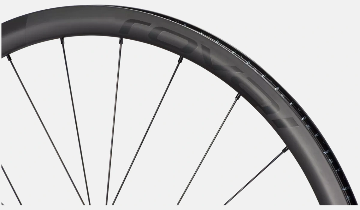 30022 530 WHL ALPINIST CL TUBELESS CARBON BLK 700C DEPTH