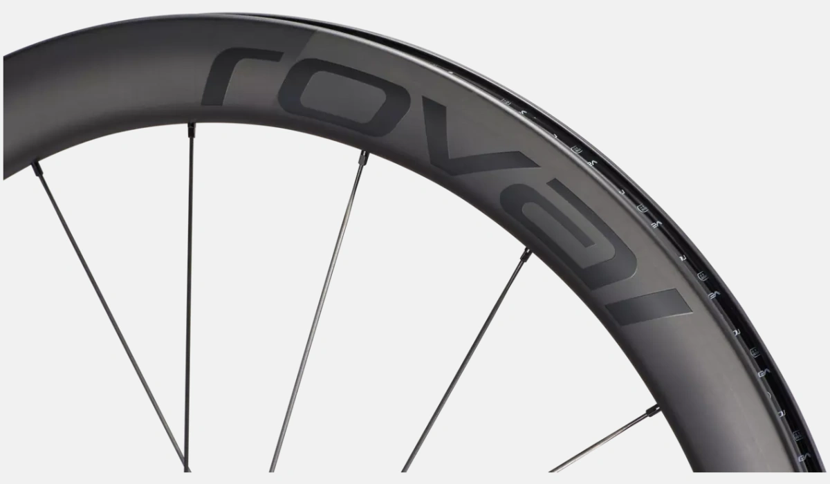 30022 590 WHL RAPIDE CLX TUBELESS SATIN CARBON GLOSS BLK 700C DEPTH