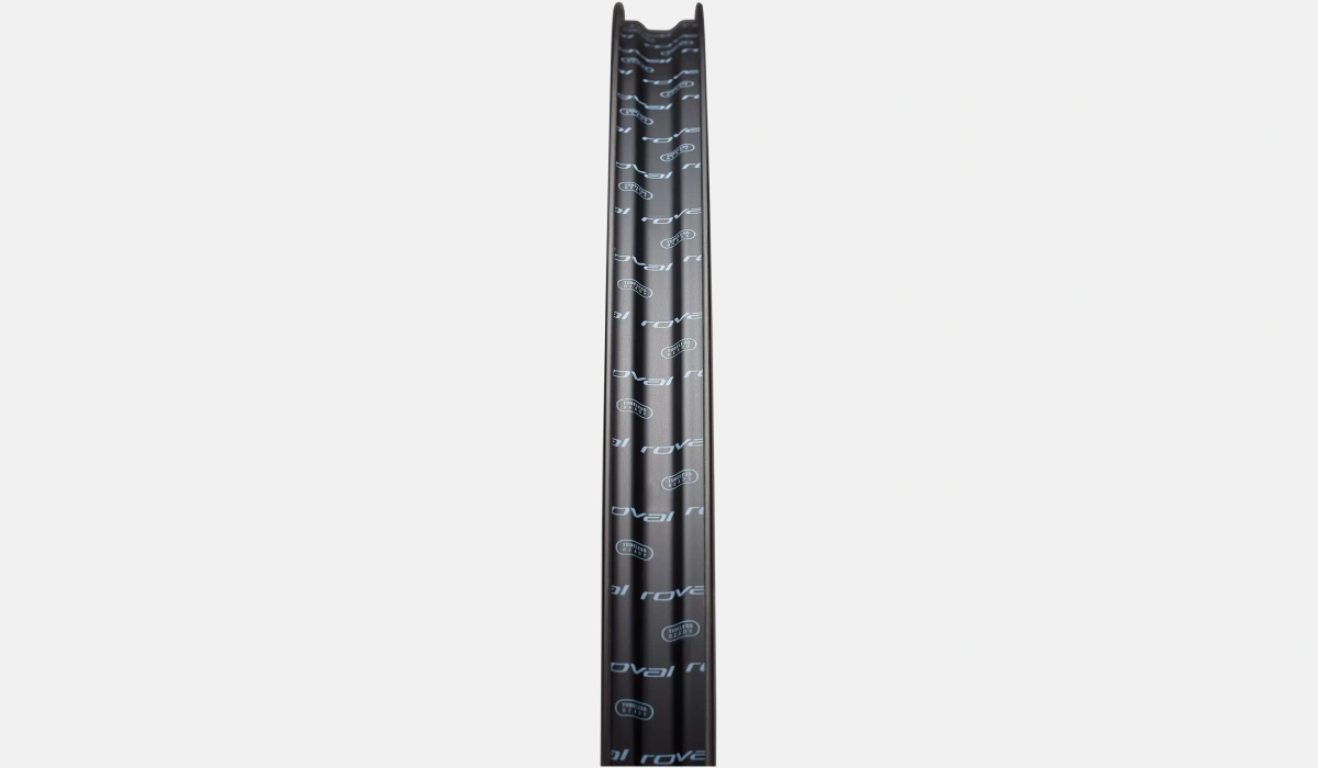 30026 600 WHL ALPINIST CLX III 700C FRONT GLOSS CARBON GLOSS WIDTH scaled
