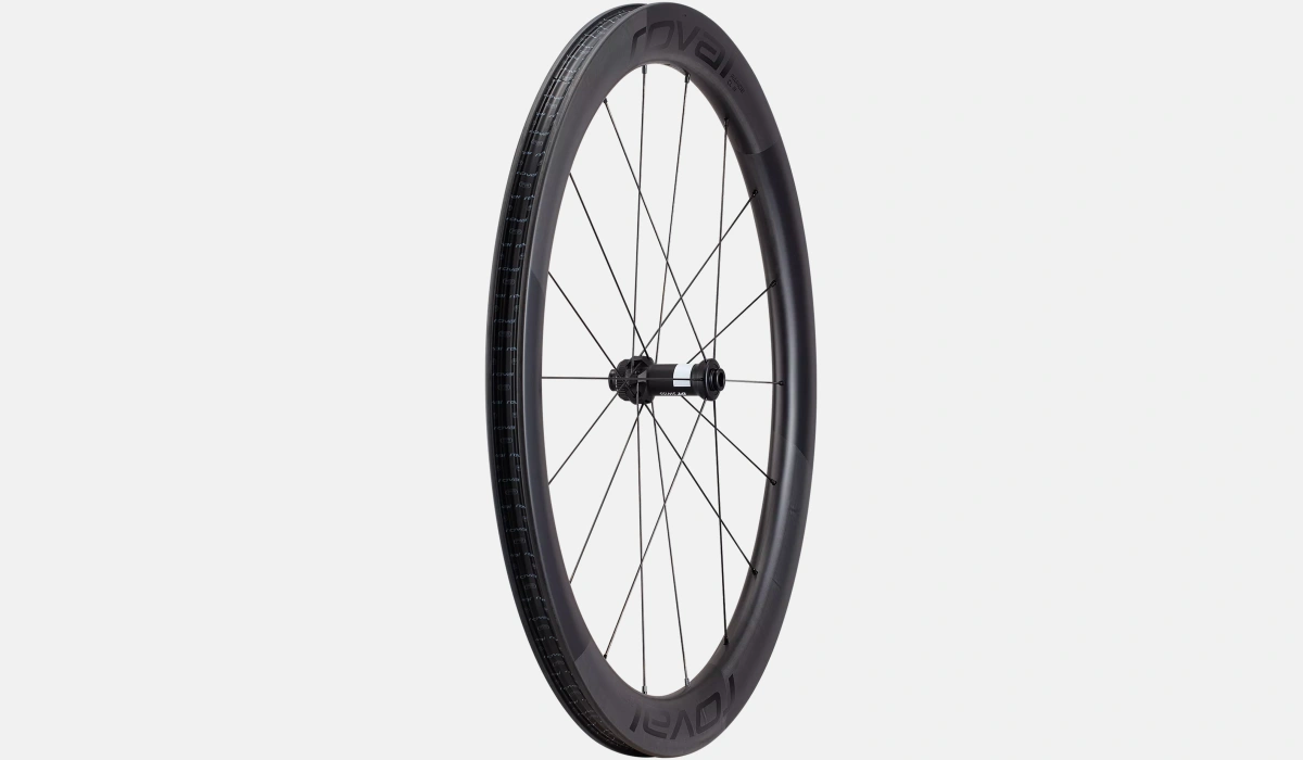 30026 640 WHL RAPIDE CL III 700C FRONT SATIN CARBON SATIN FRONT scaled