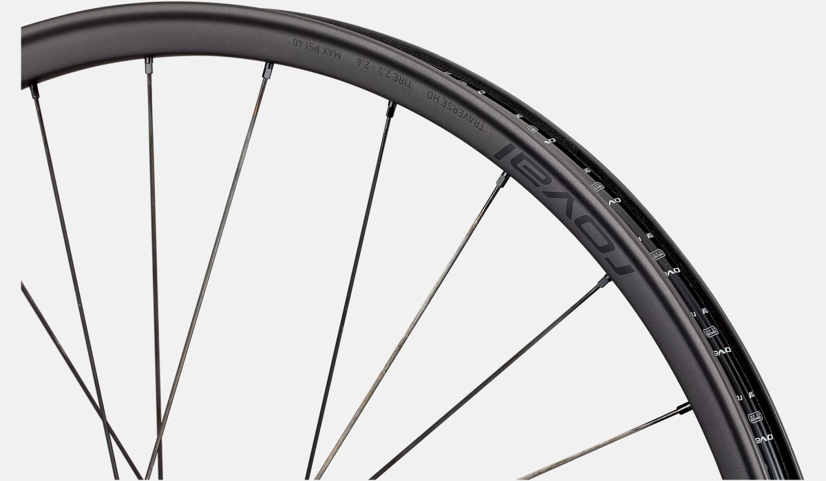 30123 930 WHL TRAVERSE HD 350 29 6B FRONT CARBON BLK DEPTH scaled