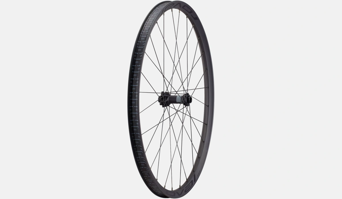 30126 290 CONTROL SL V 370 29 FRONT 28H SATIN CARBON BLK FRONT PDP scaled