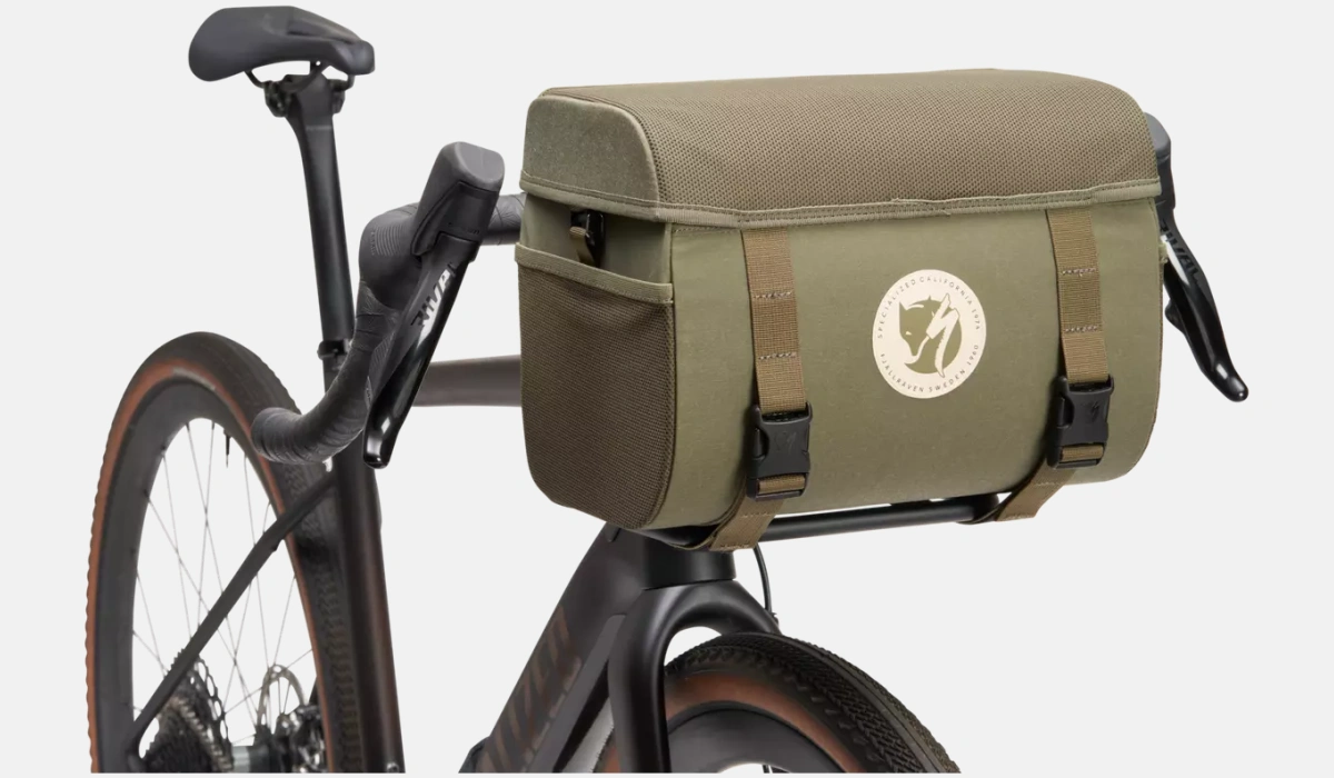 41123 681 BAG S F HANDLEBAR BAG GRN HERO