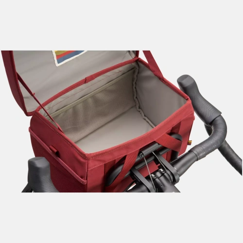 41123 683 BAG S F HANDLEBAR BAG OX RED DETAIL2