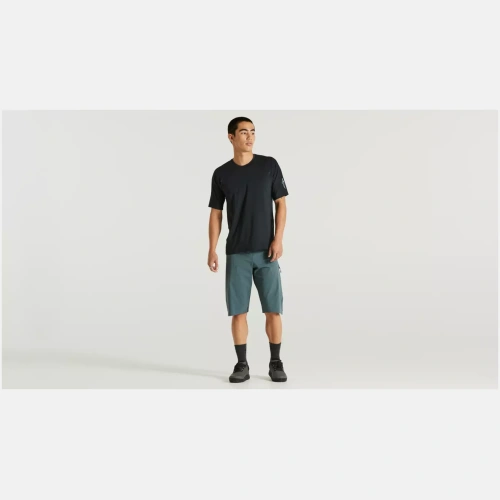 64021-000_APP_TRAIL-AIR-JERSEY-SS-MEN-BLK-M_HERO 64021 000 APP TRAIL AIR JERSEY SS MEN BLK M HERO