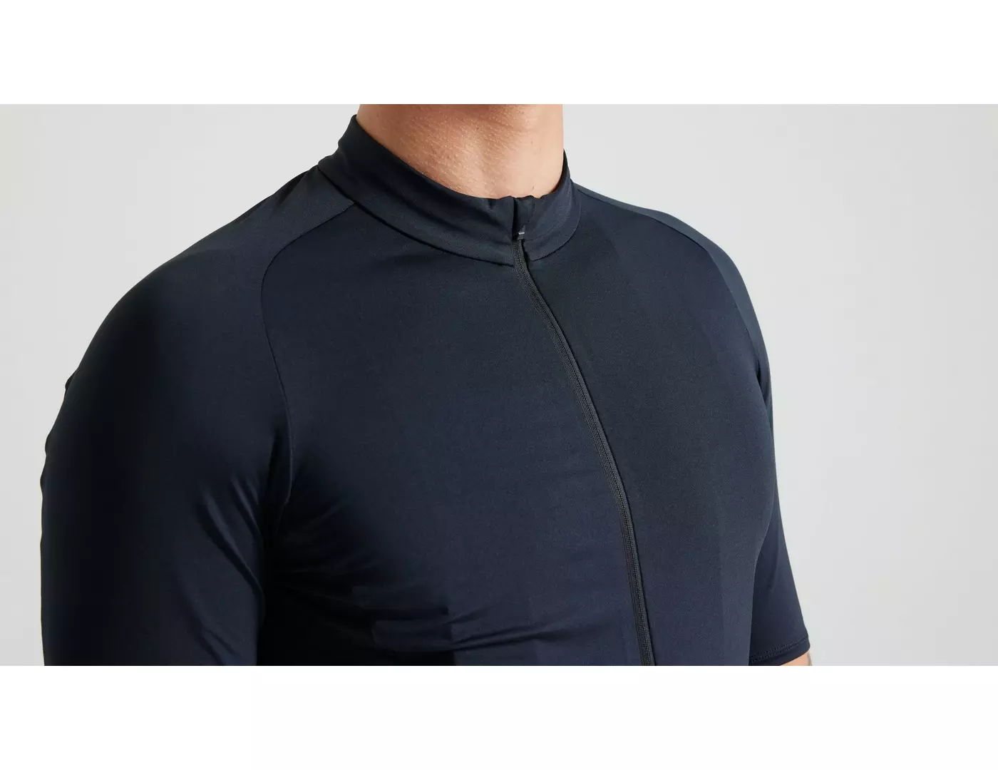 64023-780_APP_FOUNDATION-JERSEY-SS-MEN-BLK_DETAIL1 64023 780 APP FOUNDATION JERSEY SS MEN BLK DETAIL1