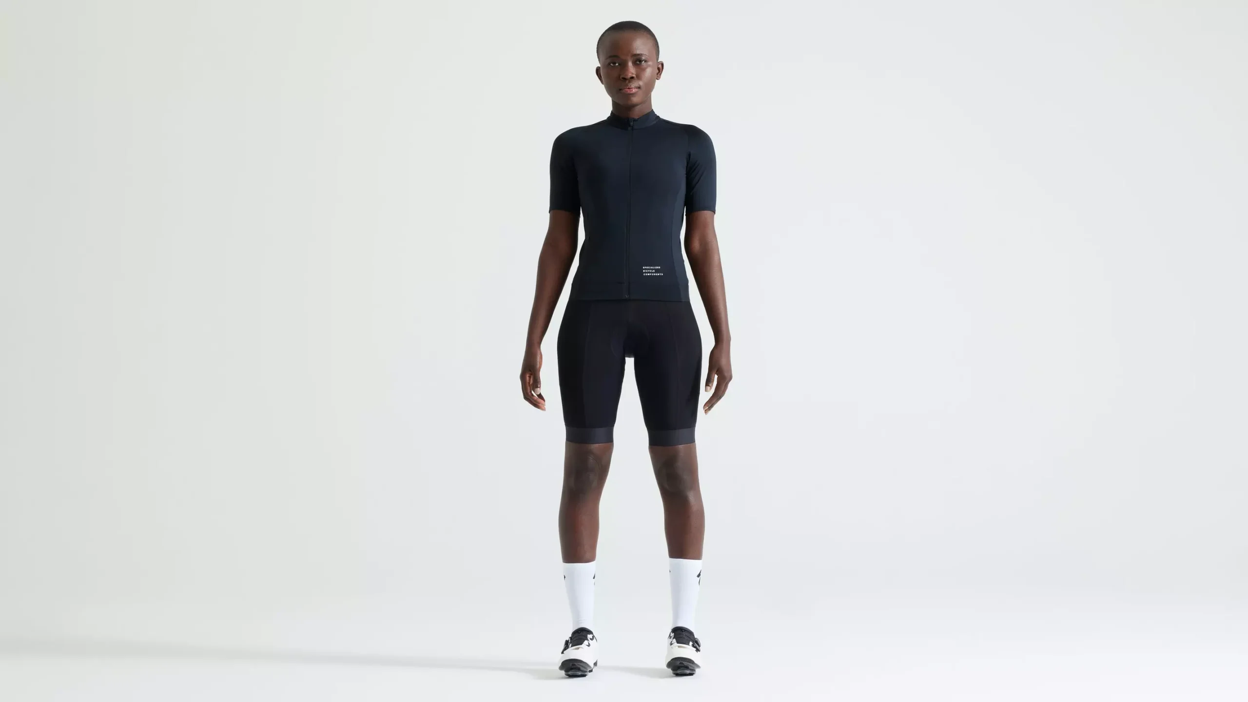 64023 801 APP FOUNDATION JERSEY SS WMN BLK 5 scaled