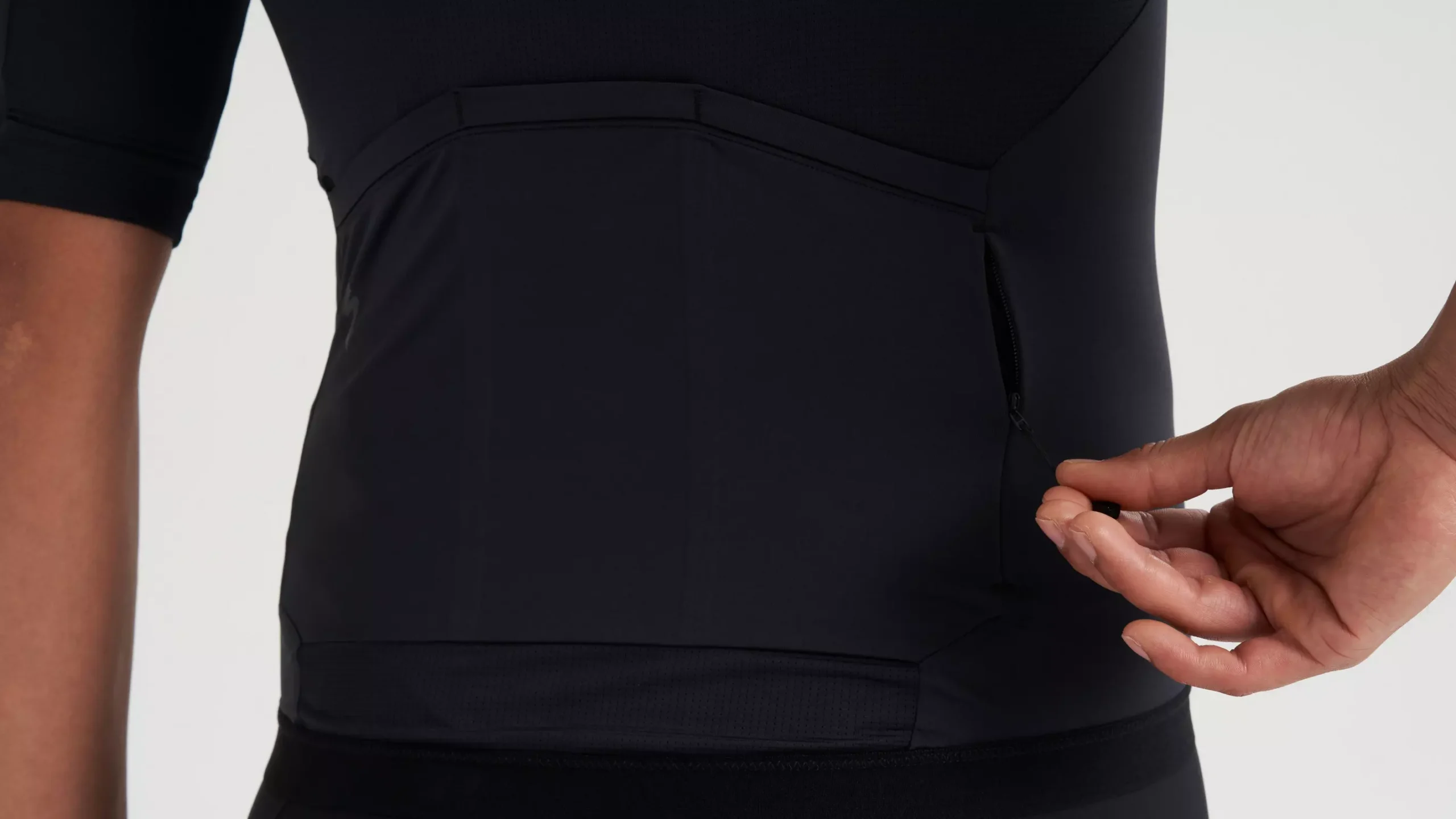 64023 92 APP PRIME JERSEY SS MEN BLK 2 scaled