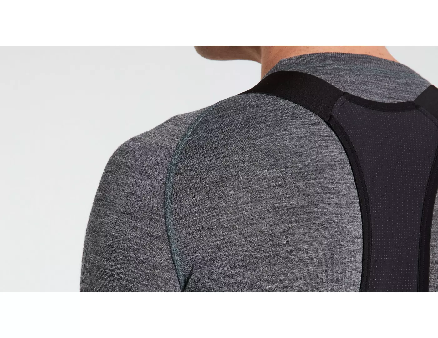 64122-050_APP_SEAMLESS-MERINO-BASELAYER-LS-MEN-GRY-S-M_DETAIL2 64122 050 APP SEAMLESS MERINO BASELAYER LS MEN GRY S M DETAIL2