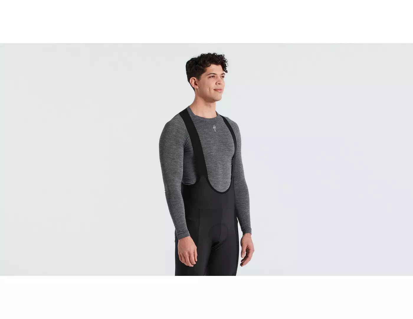 64122-050_APP_SEAMLESS-MERINO-BASELAYER-LS-MEN-GRY-S-M_FRONT-3-4 64122 050 APP SEAMLESS MERINO BASELAYER LS MEN GRY S M FRONT 3 4