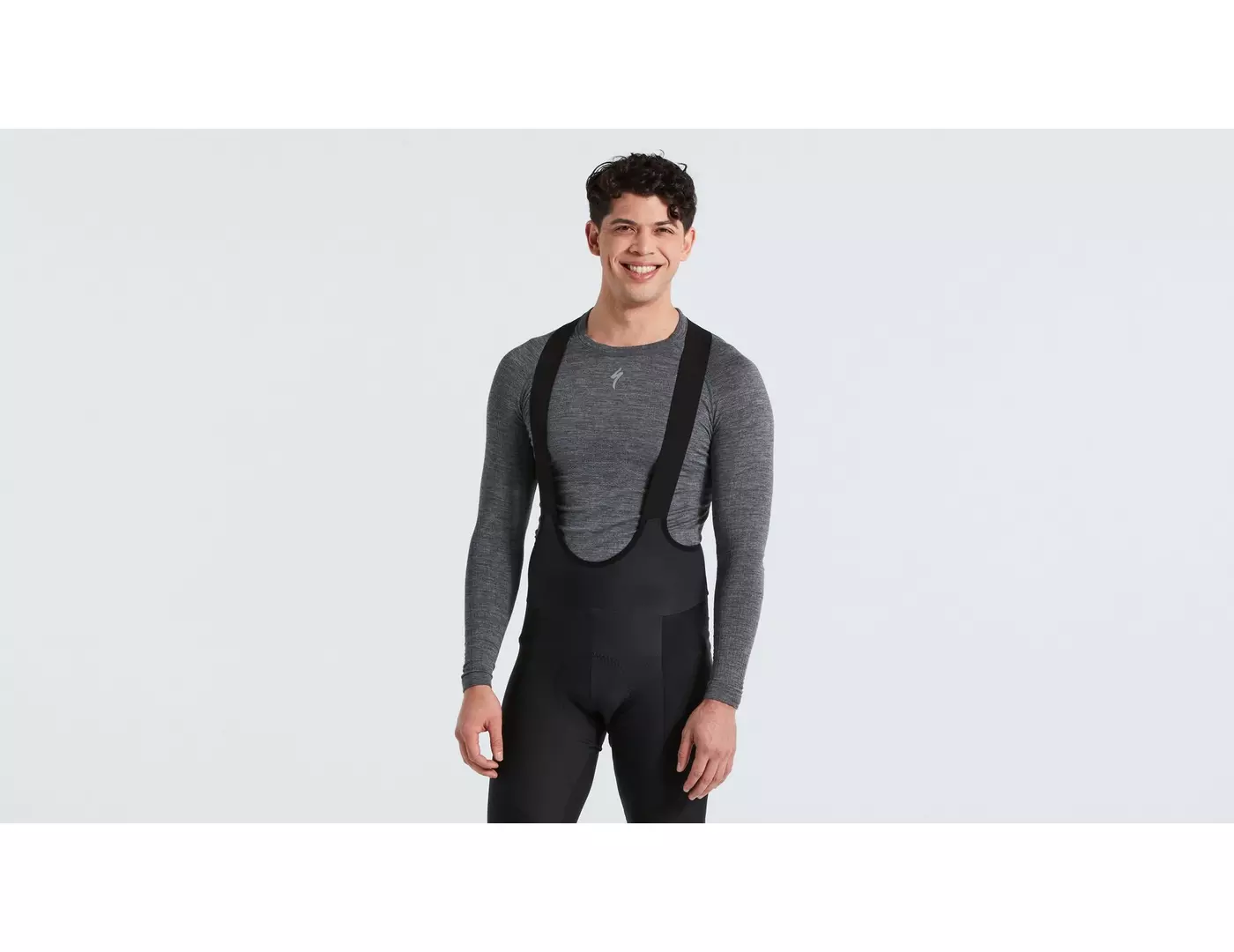 64122-050_APP_SEAMLESS-MERINO-BASELAYER-LS-MEN-GRY-S-M_HERO 64122 050 APP SEAMLESS MERINO BASELAYER LS MEN GRY S M HERO