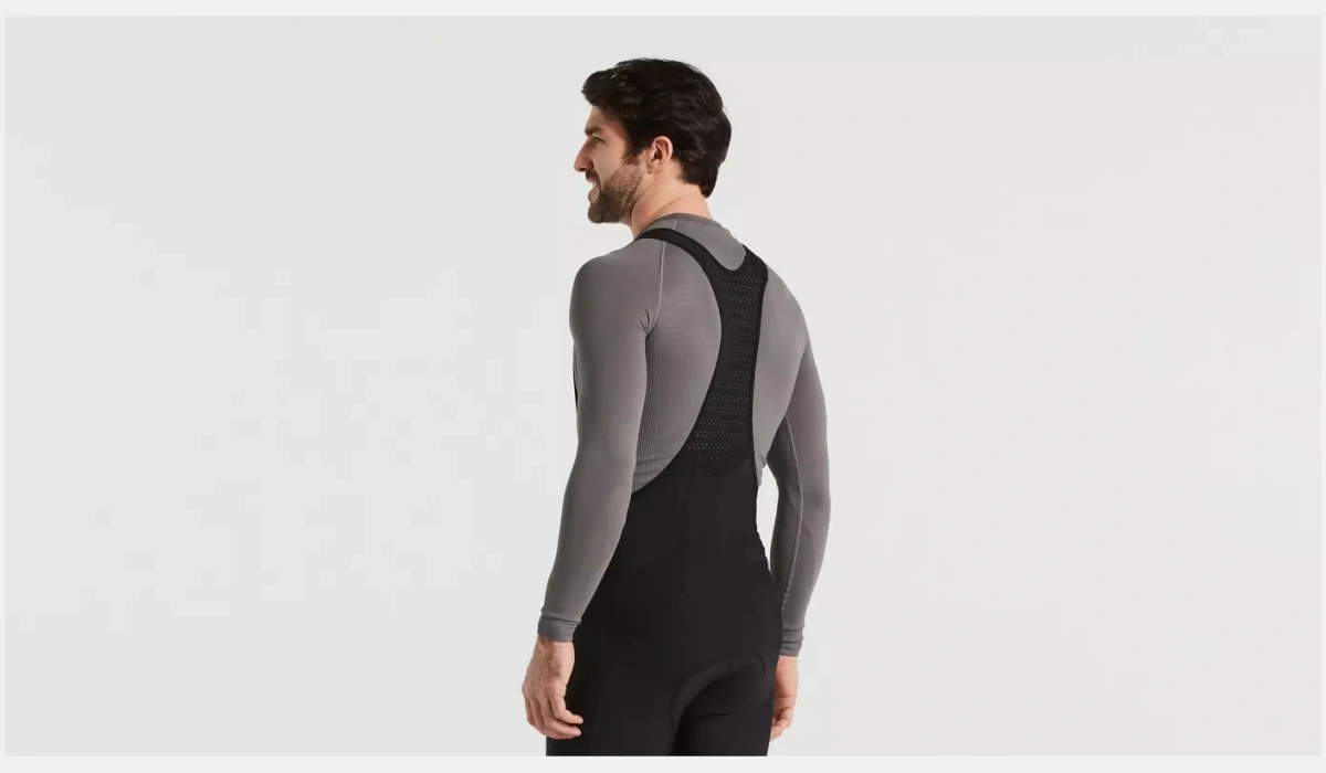 64122 080 APP SEAMLESS BASELAYER LS MEN GRY S M REAR 3 4