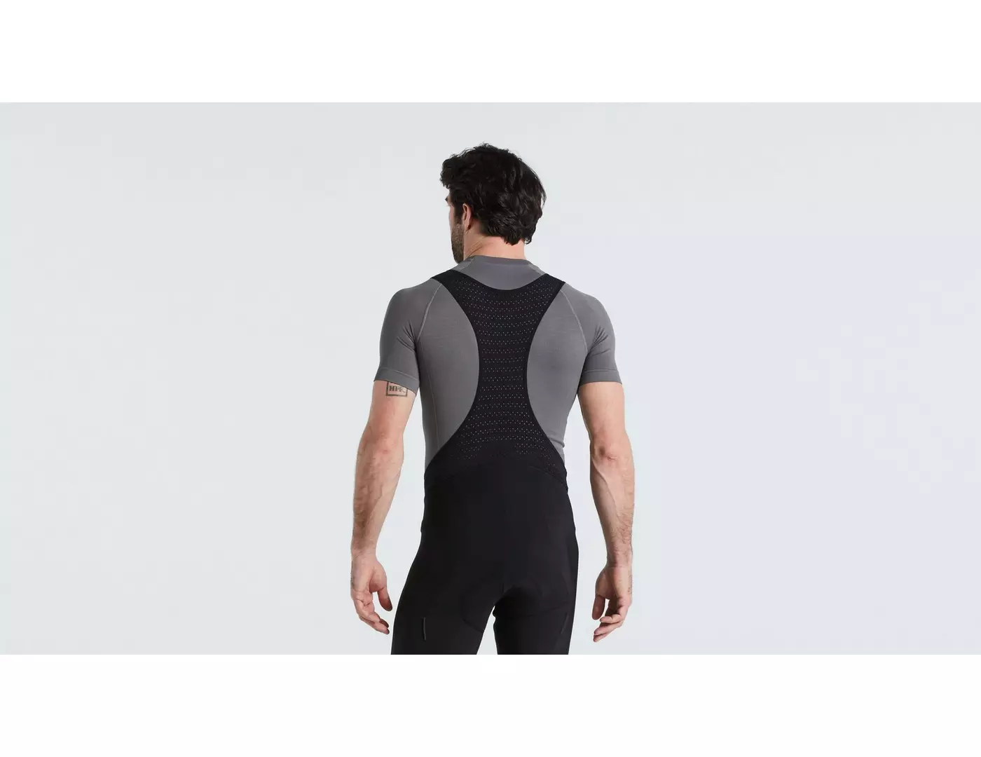 64122-085_APP_SEAMLESS-BASELAYER-SS-MEN-GRY-S-M_BACK 64122 085 APP SEAMLESS BASELAYER SS MEN GRY S M BACK
