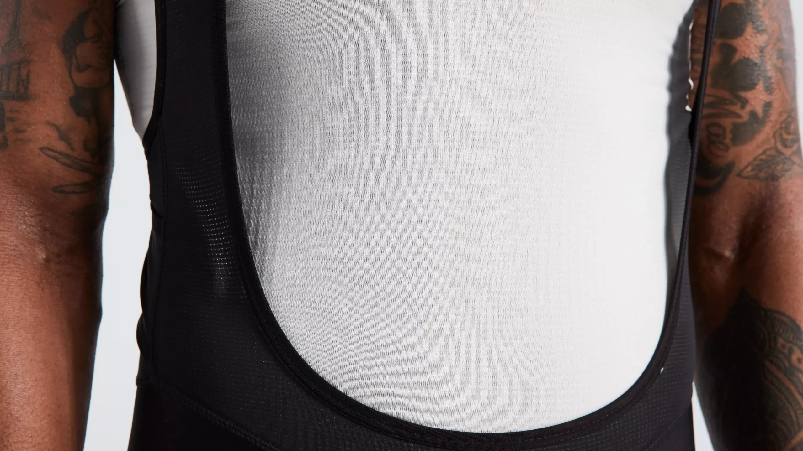 64122-110_APP_POWERGRID-BASELAYER-SVL-MEN-DOVGRY-3 64122 110 APP POWERGRID BASELAYER SVL MEN DOVGRY 3 scaled