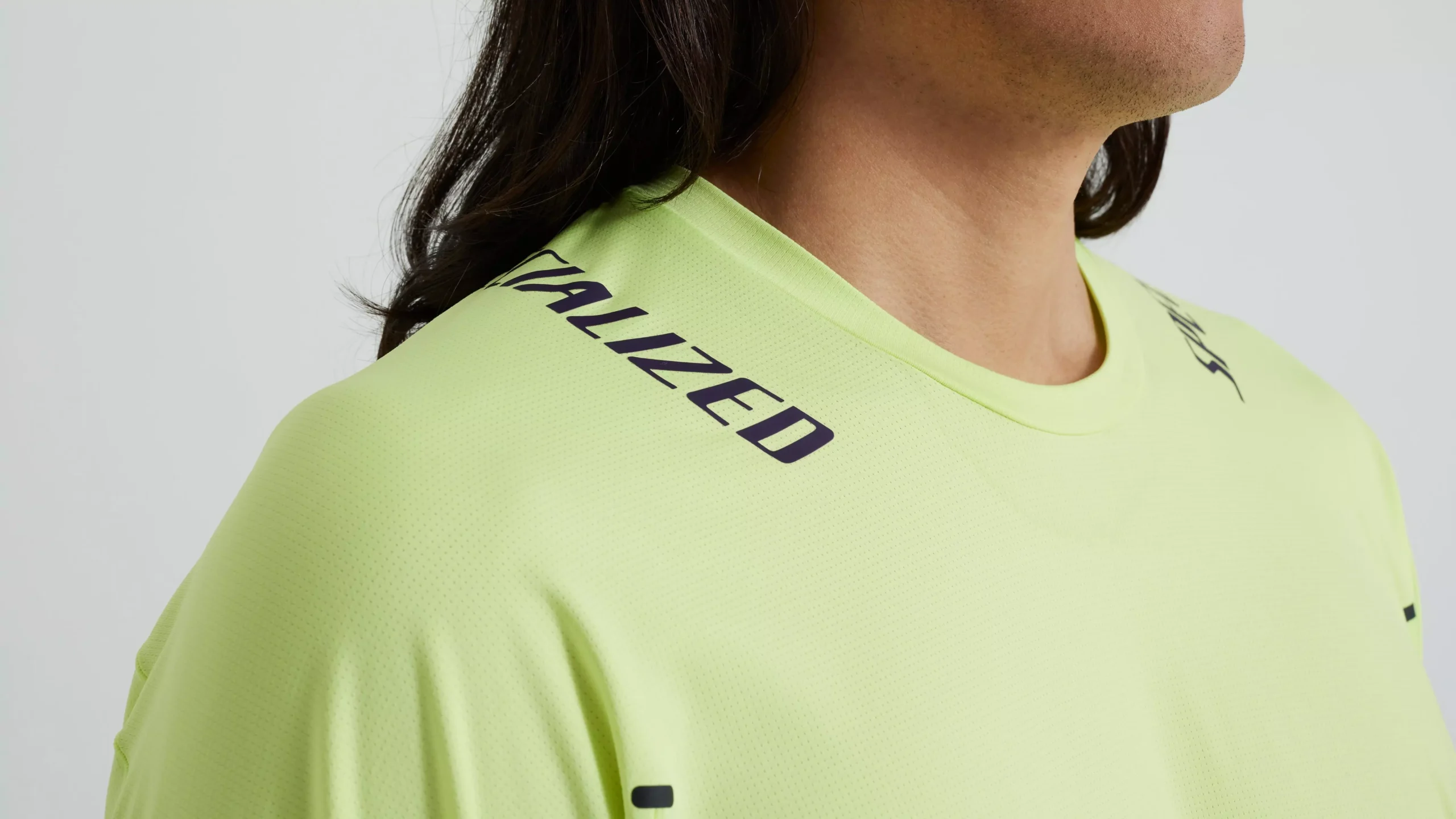 64123-301_APP_TRAIL-AIR-JERSEY-LS-MEN-LMSTT-2 64123 301 APP TRAIL AIR JERSEY LS MEN LMSTT 2 scaled