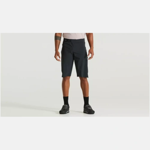 64221-360_APP_TRAIL-AIR-SHORT-MEN-BLK-32_FRONT 64221 360 APP TRAIL AIR SHORT MEN BLK 32 FRONT