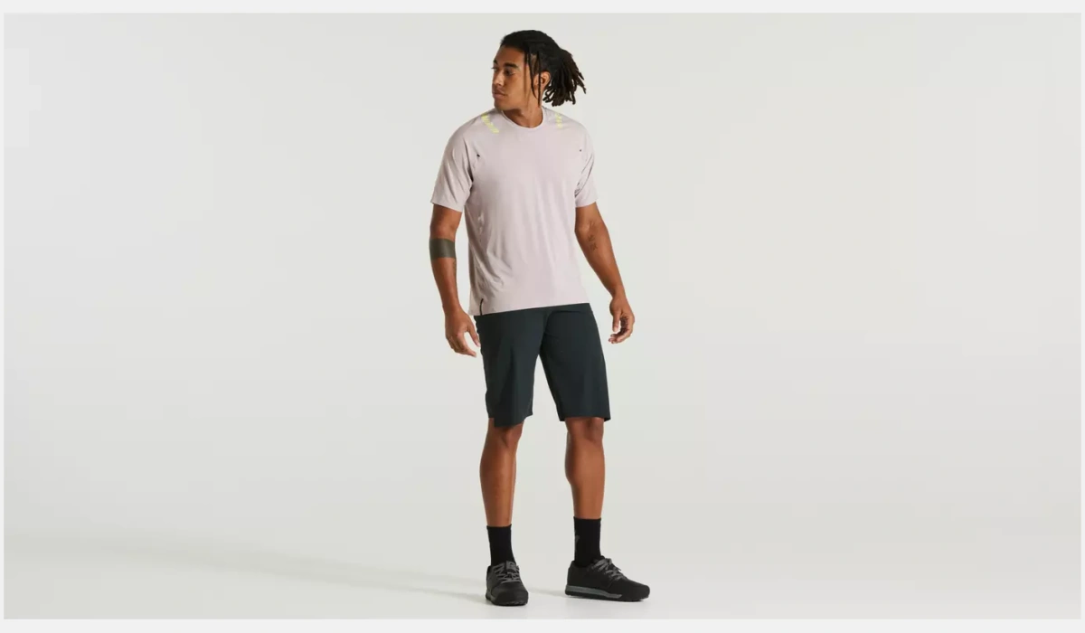 64221 360 APP TRAIL AIR SHORT MEN BLK 32 HERO