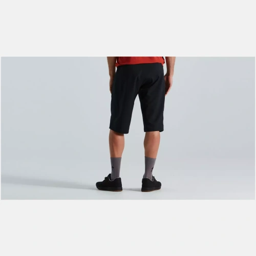 64221 8003 APP TRAIL SHORT W LINER MEN BLK 32 BACK