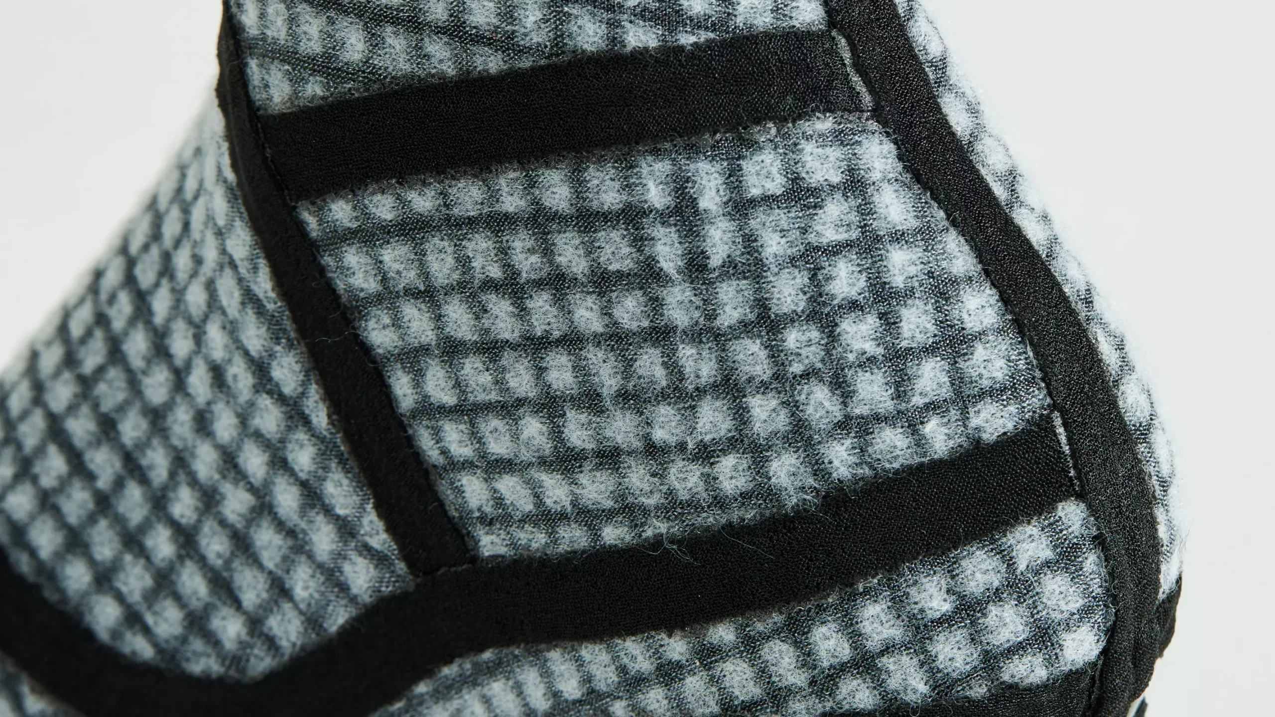 64323 400 APP NEOPRENE TALL SHOE COVERS 5 scaled