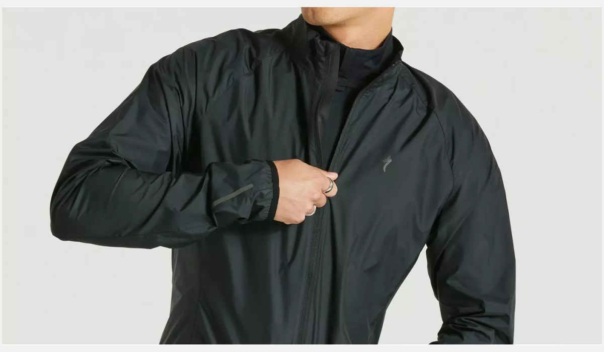 64421 690 APP RACE SERIES WIND JACKET MEN BLK M DETAIL1