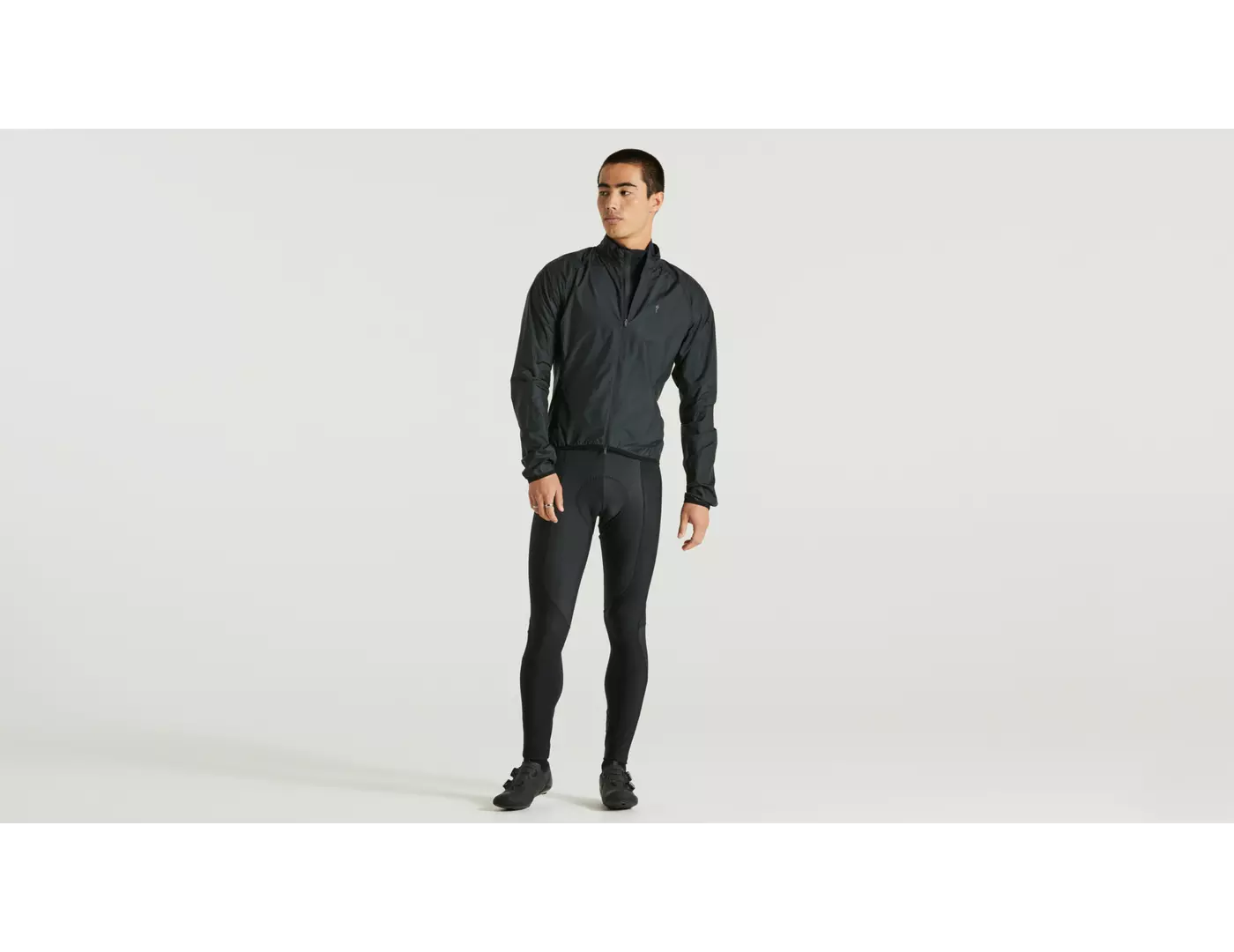 64421-690_APP_RACE-SERIES-WIND-JACKET-MEN-BLK-M_HERO 64421 690 APP RACE SERIES WIND JACKET MEN BLK M HERO