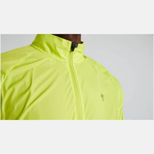 64421-700_APP_RACE-SERIES-WIND-JACKET-MEN-HYPERVIZ-M_DETAIL1 64421 700 APP RACE SERIES WIND JACKET MEN HYPERVIZ M DETAIL1