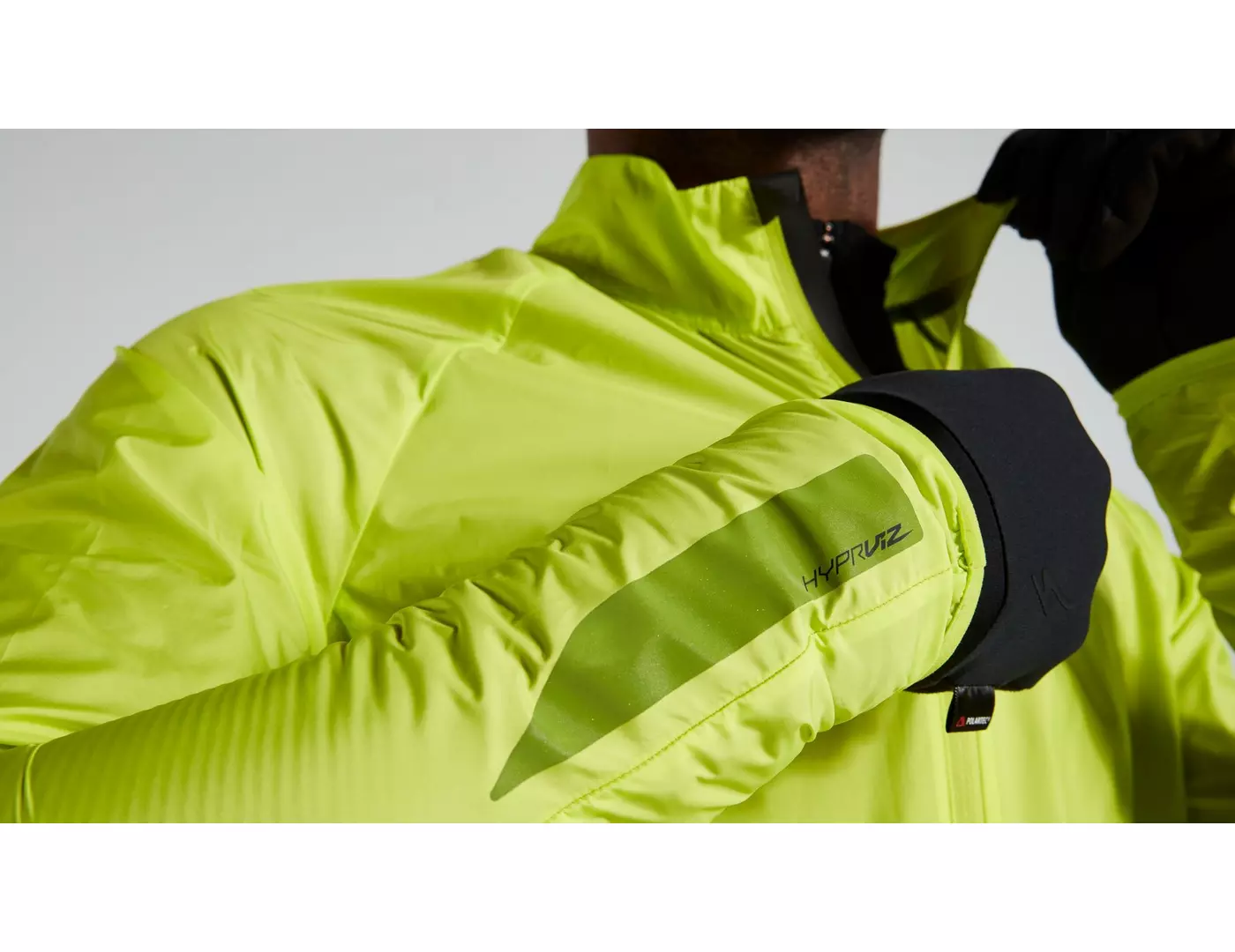 64421-700_APP_RACE-SERIES-WIND-JACKET-MEN-HYPERVIZ-M_DETAIL2 64421 700 APP RACE SERIES WIND JACKET MEN HYPERVIZ M DETAIL2