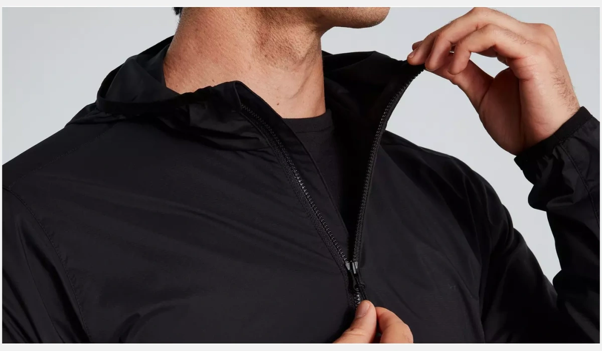 64421 852 APP TRAIL WIND JACKET MEN BLK M DETAIL1