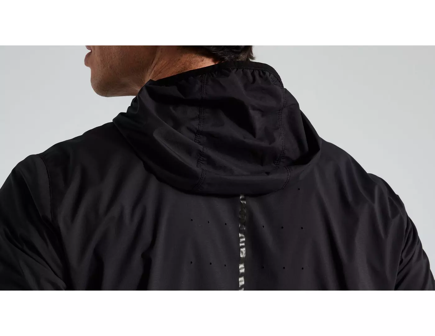 64421-852_APP_TRAIL-WIND-JACKET-MEN-BLK-M_DETAIL2 64421 852 APP TRAIL WIND JACKET MEN BLK M DETAIL2