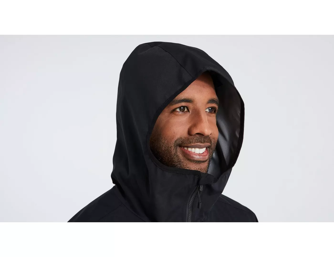 64422-810_APP_TRAIL-RAIN-JACKET-MEN-BLK-M_DETAIL2 64422 810 APP TRAIL RAIN JACKET MEN BLK M DETAIL2