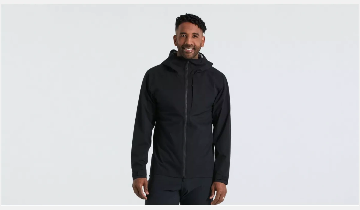 64422 810 APP TRAIL RAIN JACKET MEN BLK M HERO