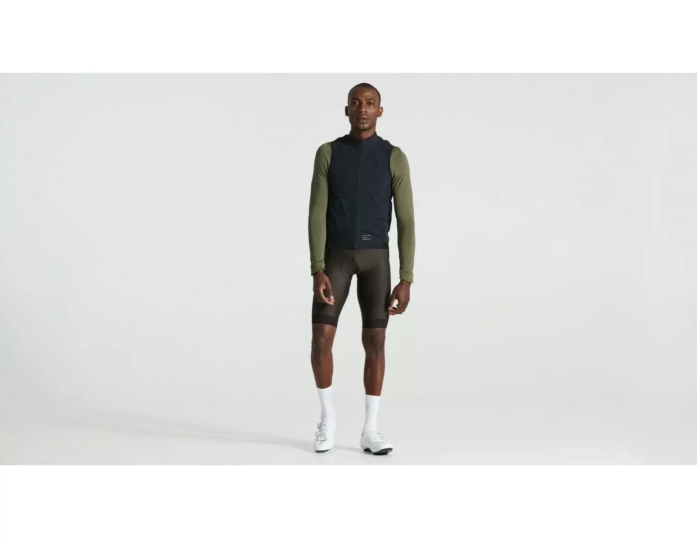 64423-020_APP_PRIME-WIND-VEST-MEN-BLK_HERO 64423 020 APP PRIME WIND VEST MEN BLK HERO