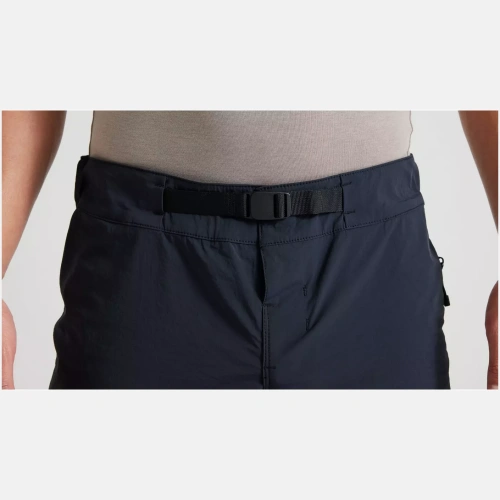 64523-0213_APP_ADV-AIR-SHORT-MEN-BLK_DETAIL1 64523 0213 APP ADV AIR SHORT MEN BLK DETAIL1