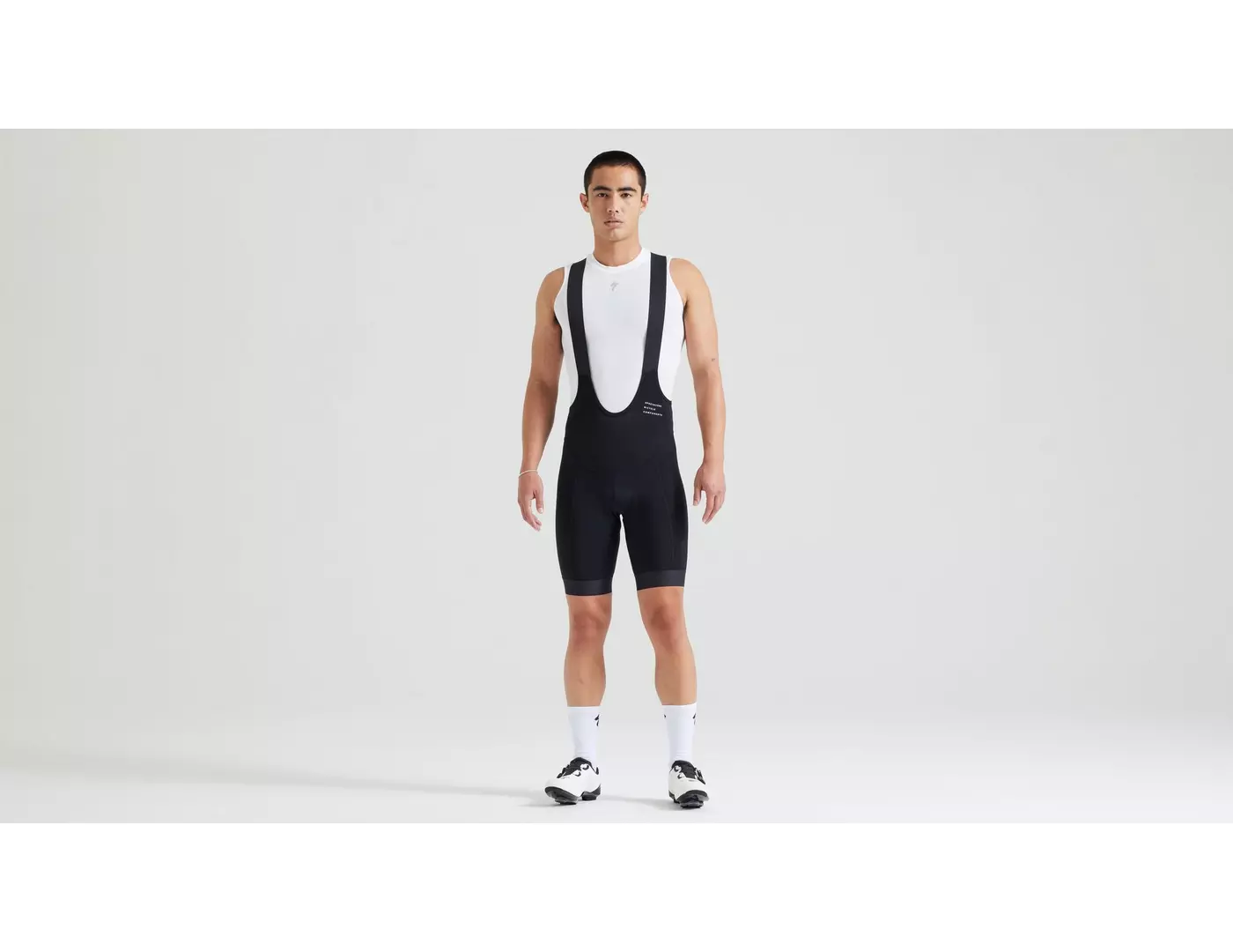 64523-280_APP_FOUNDATION-BIB-SHORT-MEN-BLK_HERO 64523 280 APP FOUNDATION BIB SHORT MEN BLK HERO