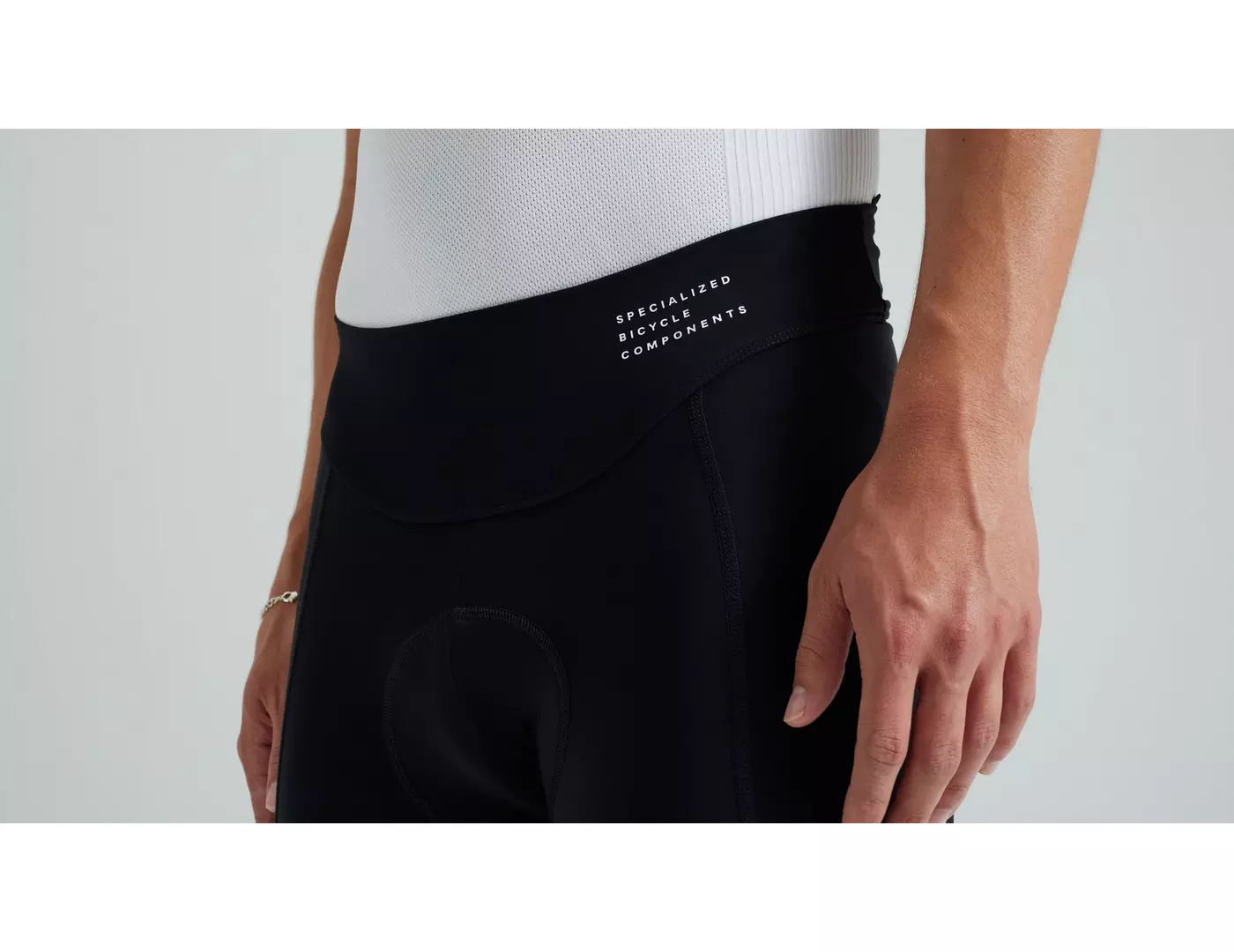 64523-350_APP_FOUNDATION-SHORT-MEN-BLK_DETAIL1 64523 350 APP FOUNDATION SHORT MEN BLK DETAIL1