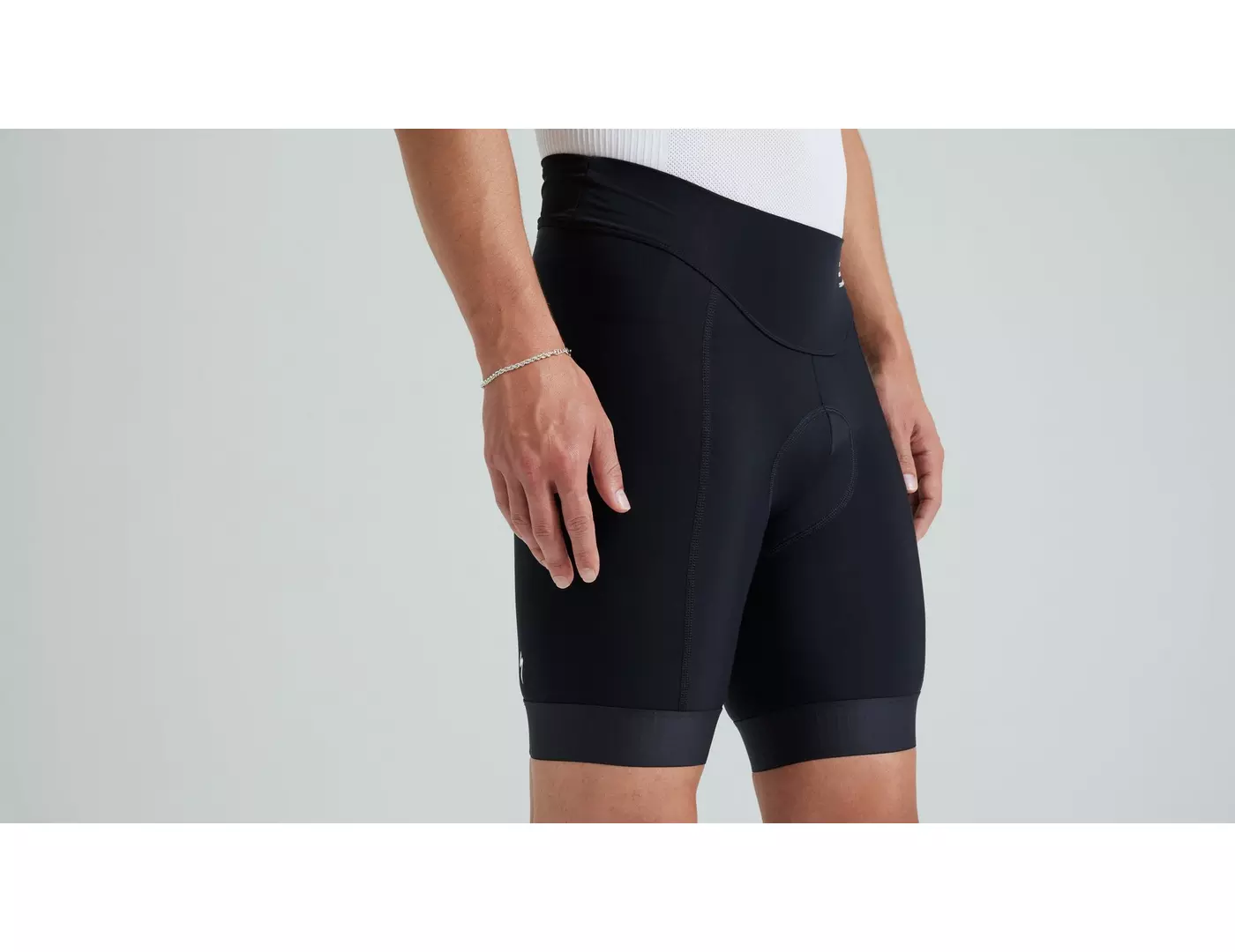 64523-350_APP_FOUNDATION-SHORT-MEN-BLK_DETAIL2 64523 350 APP FOUNDATION SHORT MEN BLK DETAIL2