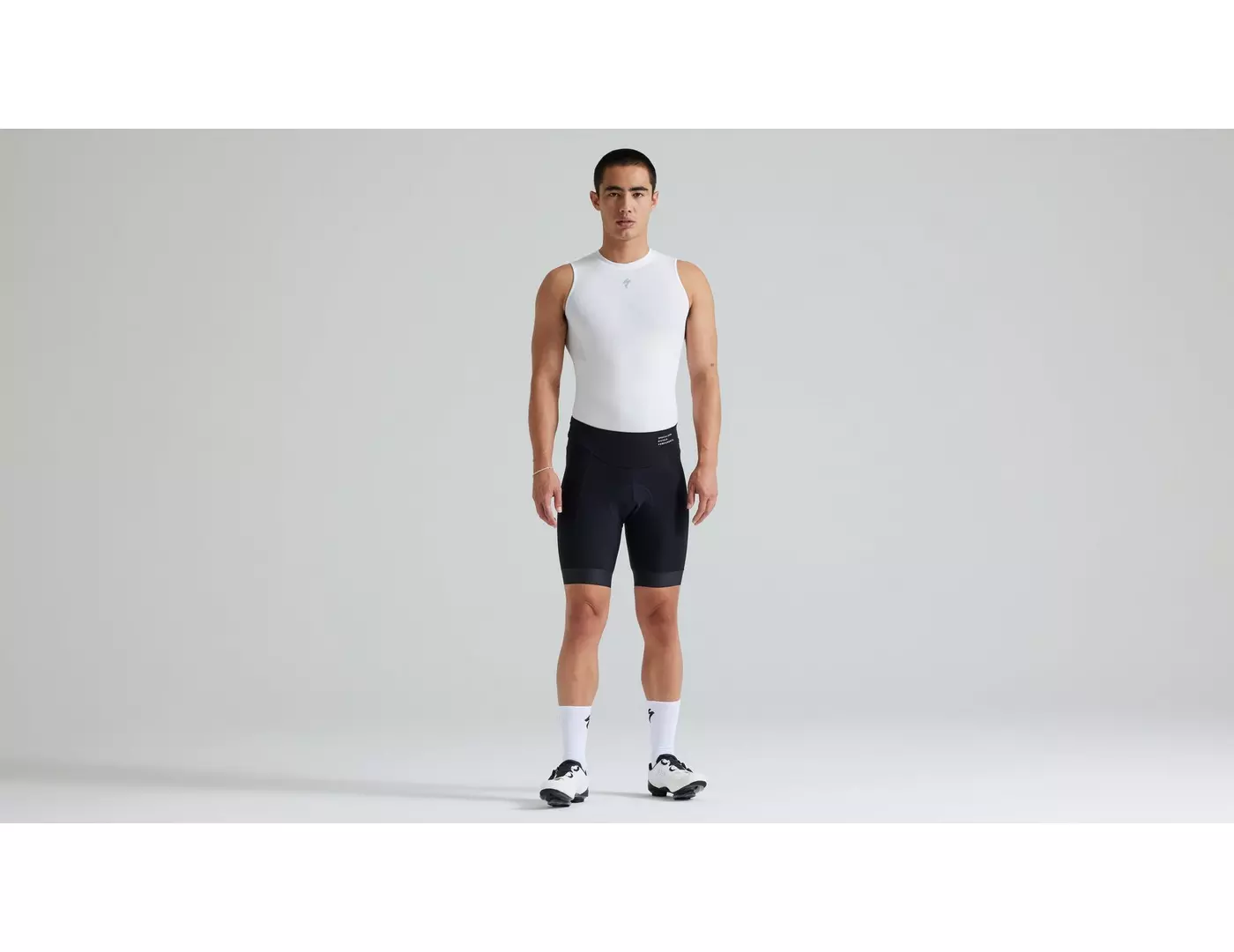 64523-350_APP_FOUNDATION-SHORT-MEN-BLK_HERO 64523 350 APP FOUNDATION SHORT MEN BLK HERO