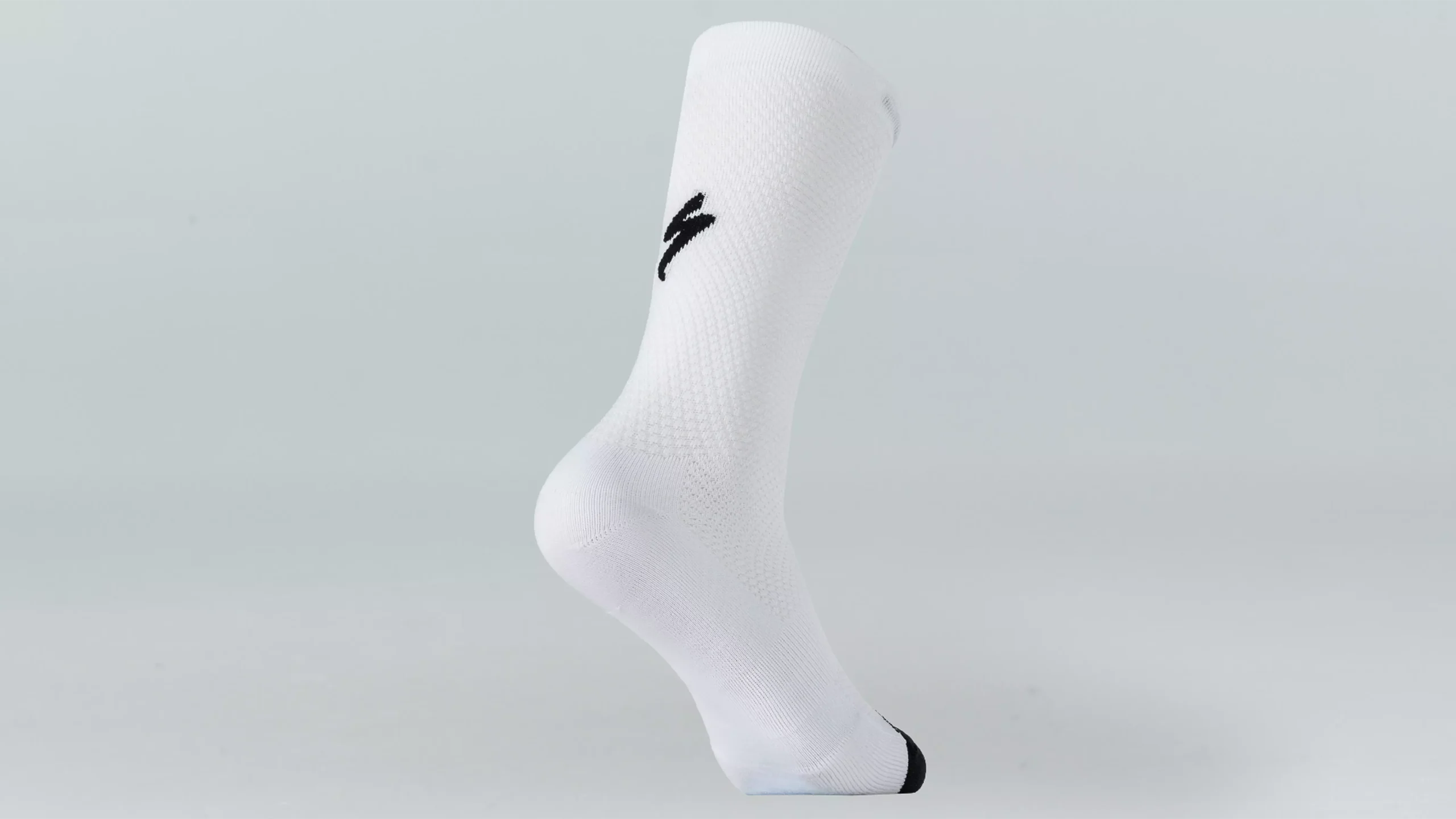 64720 201 APP HYDROGEN VENT TALL SOCK WHT 2 scaled