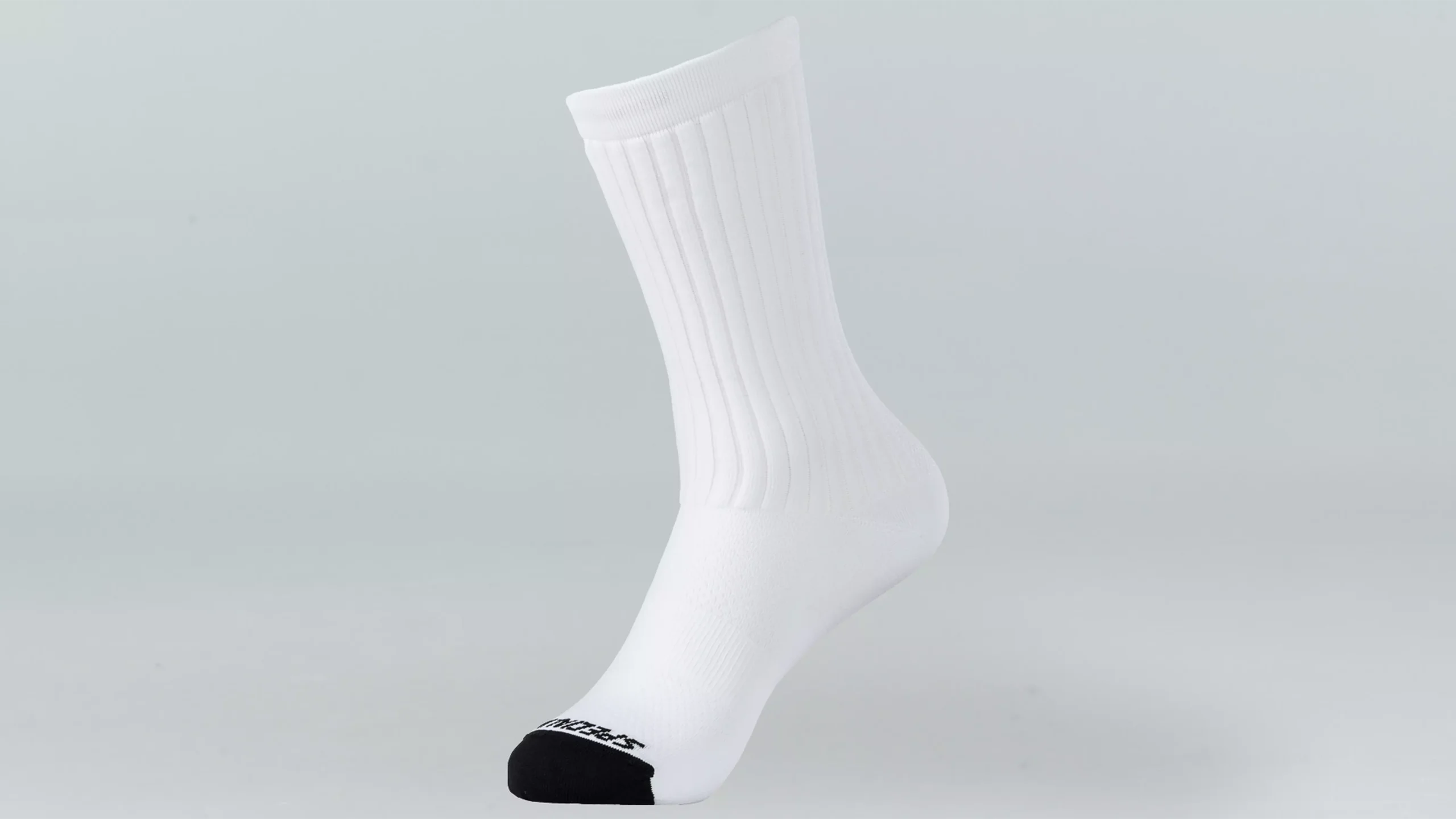 64720 221 APP HYDROGEN AERO TALL SOCK WHT 1 scaled