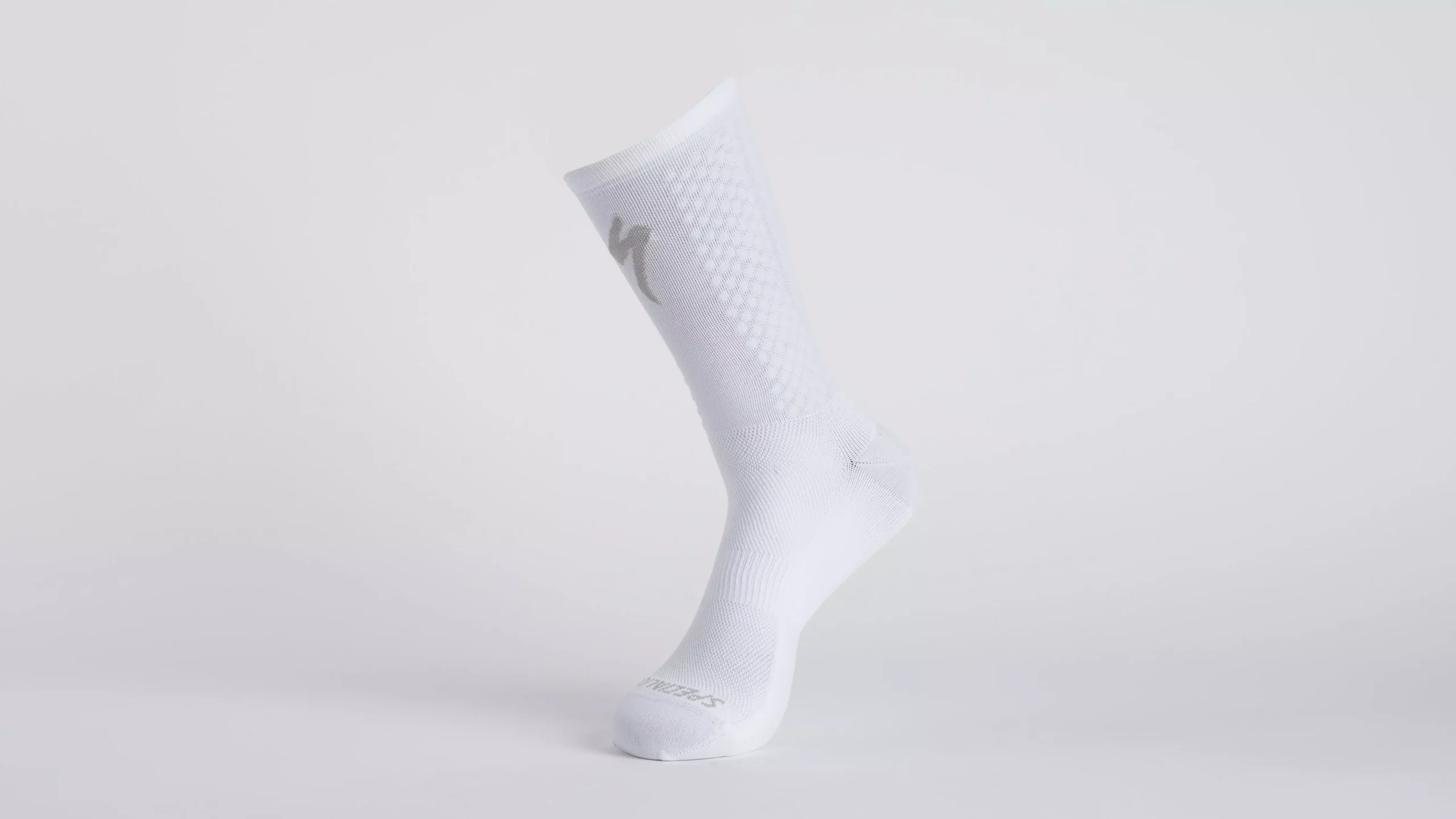 64723 434 APP KNIT TALL SOCK WHT 1 scaled