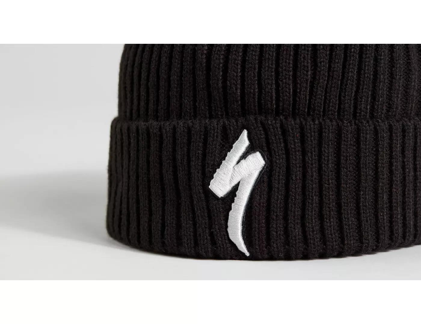 64821-210_APP_BLACK-NEW-ERA-CUFF-BEANIE-BLK-OSFA_DETAIL1 64821 210 APP BLACK NEW ERA CUFF BEANIE BLK OSFA DETAIL1