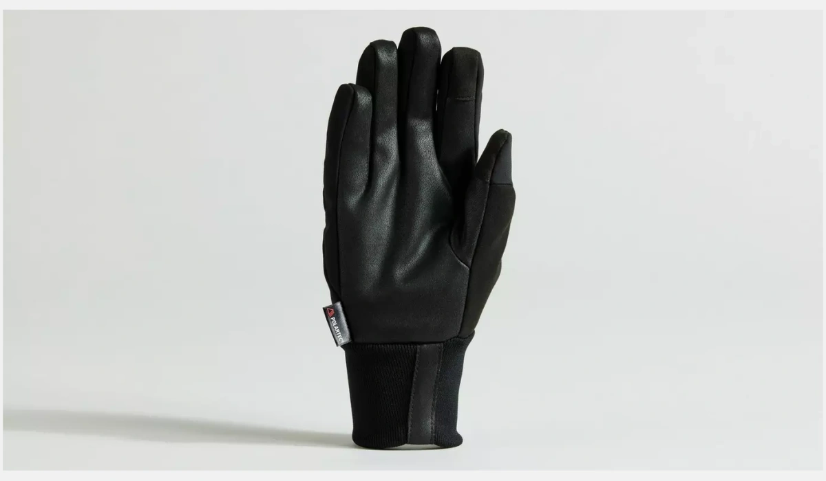 67223 300 APP SOFTSHELL DEEP WINTER GLOVE LF BLK FRONT 3 4