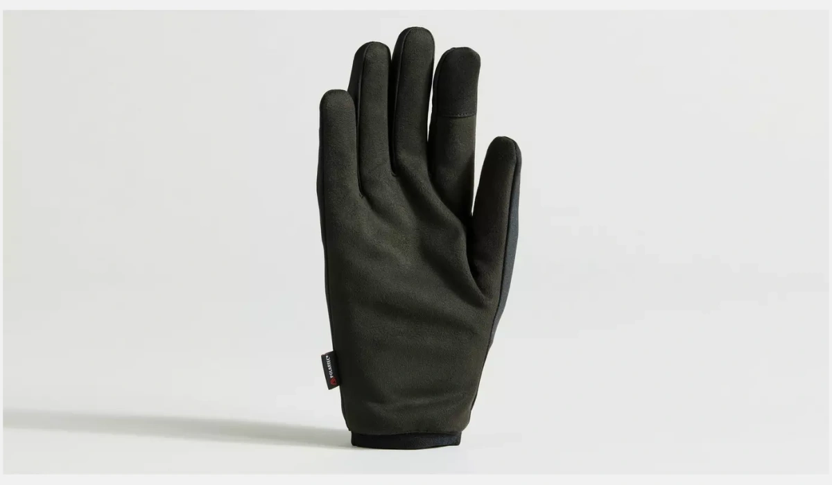 67223 500 APP WATERPROOF GLOVE LF BLK FRONT 3 4