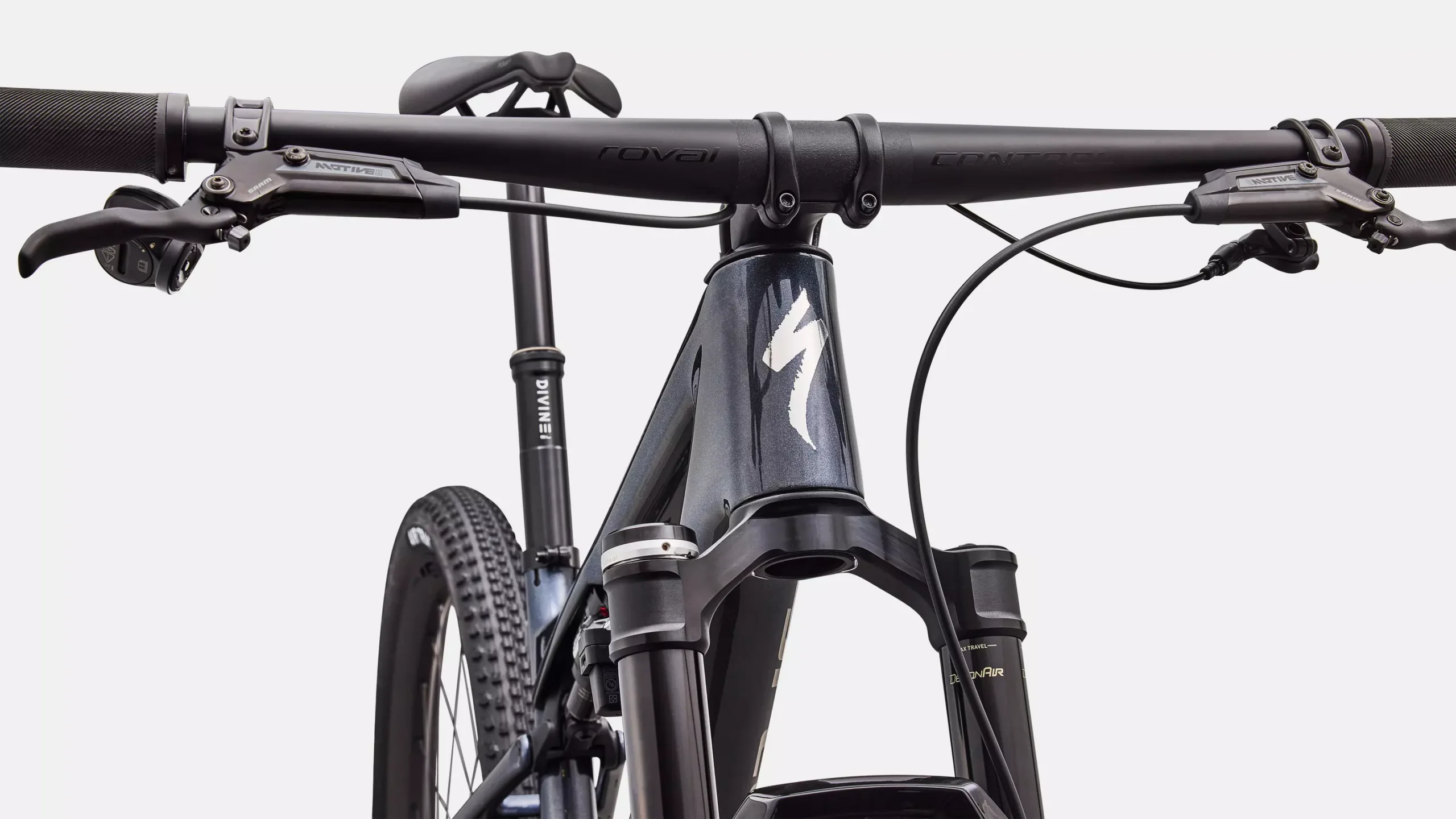 90327 10 EPIC 9 PRO CARB PRL CHRM 3 scaled