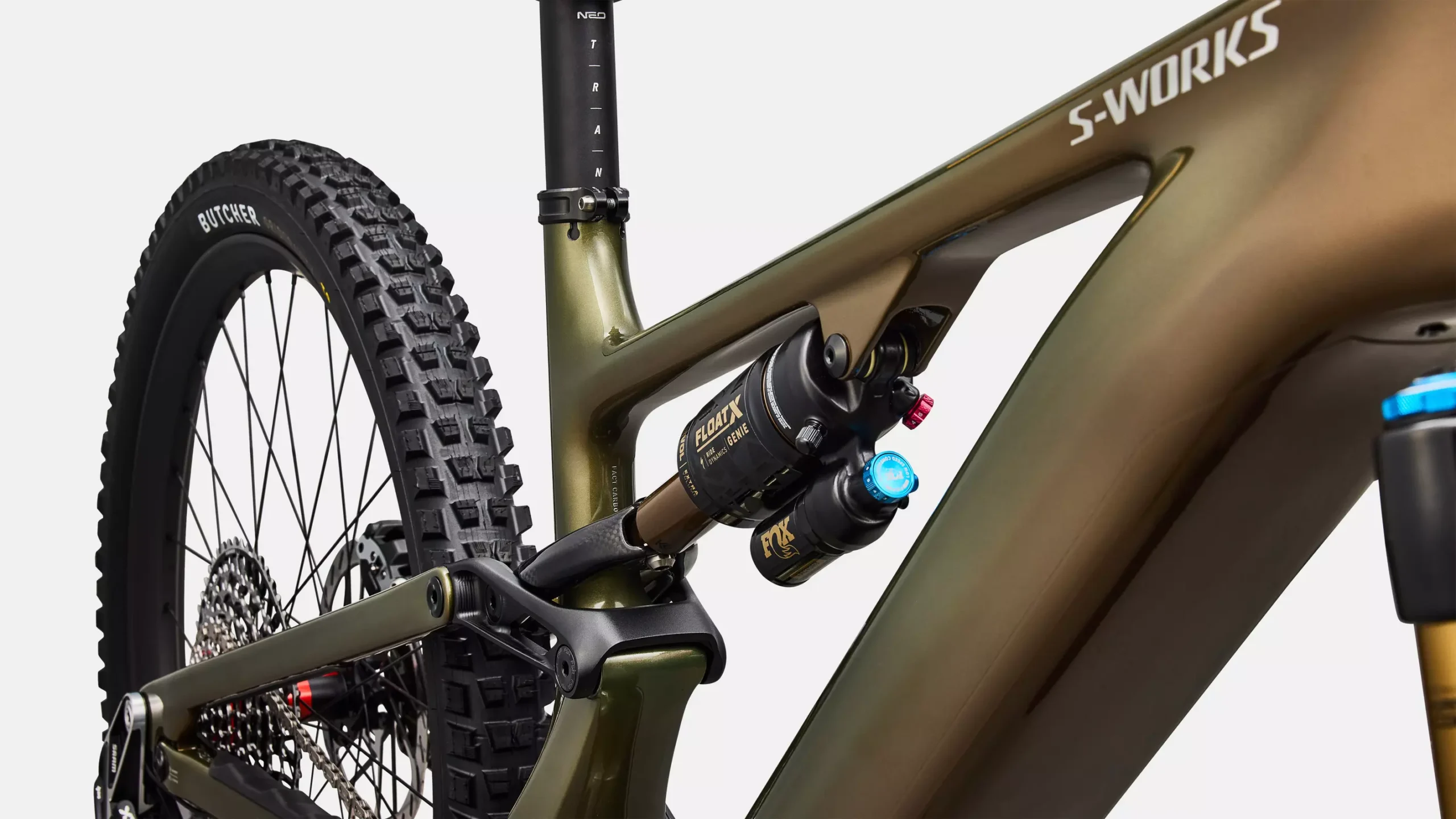 95226 06 LEVO SW CARBON G4 LRLGRNMET BNTGLDMET CHRM 4 scaled