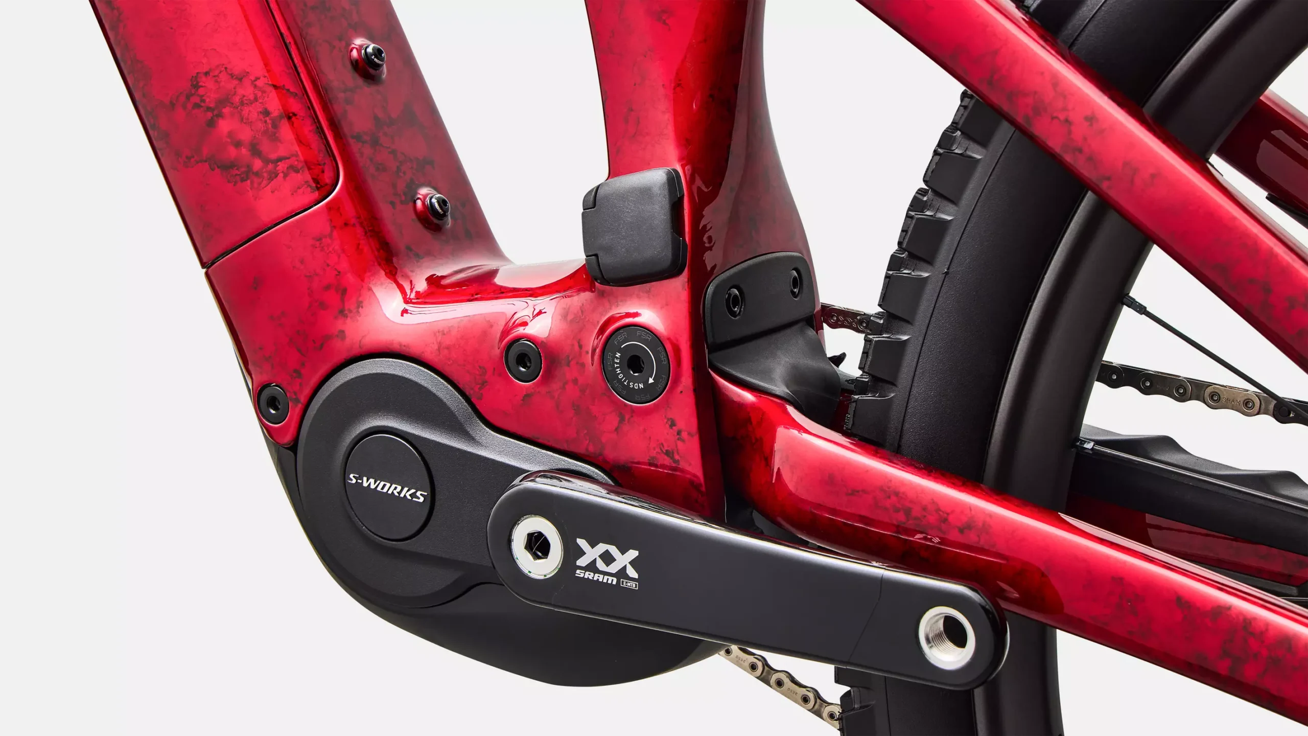 95227-00_LEVO-SW-CARBON-G4-REDTNT-SILDST-METWHTSIL-3 95227 00 LEVO SW CARBON G4 REDTNT SILDST METWHTSIL 3 scaled
