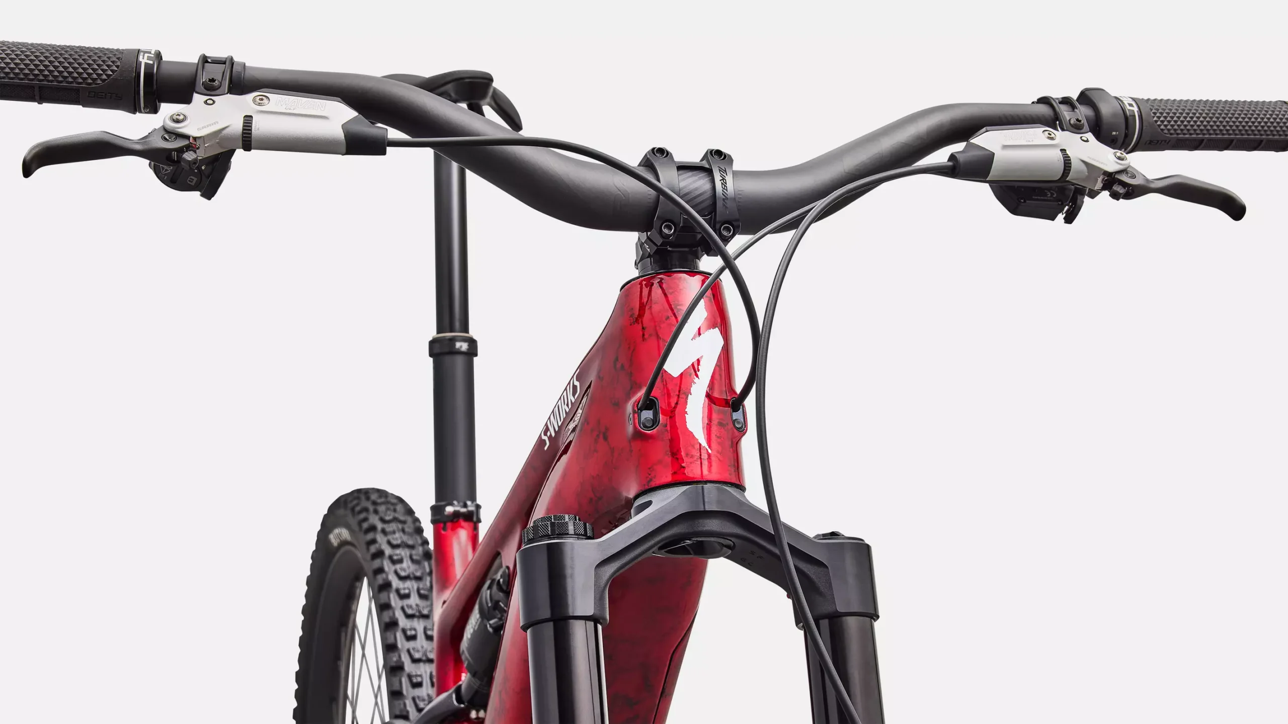 95227-00_LEVO-SW-CARBON-G4-REDTNT-SILDST-METWHTSIL-5 95227 00 LEVO SW CARBON G4 REDTNT SILDST METWHTSIL 5 scaled