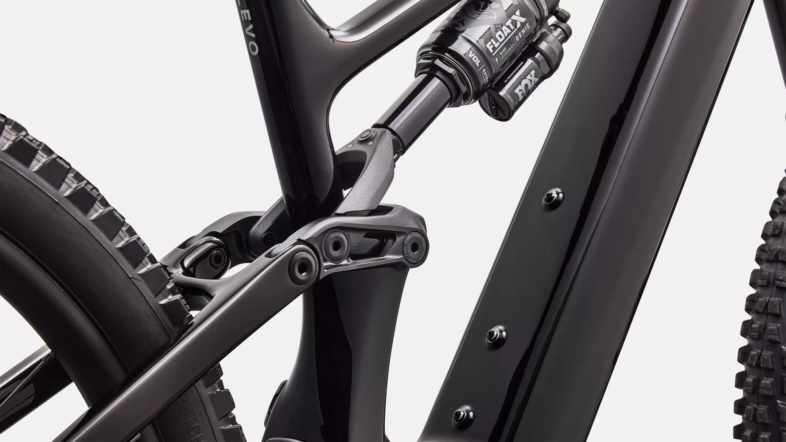 95227 64 LEVO COMP CARBON G4 BLK CLGRY 2 scaled