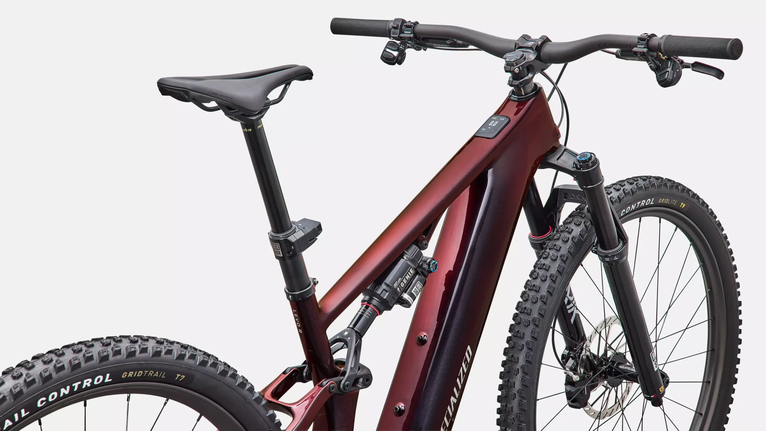 95727 10 LEVO R PRO REDBLKCMLN BLK DLMMET 6 scaled