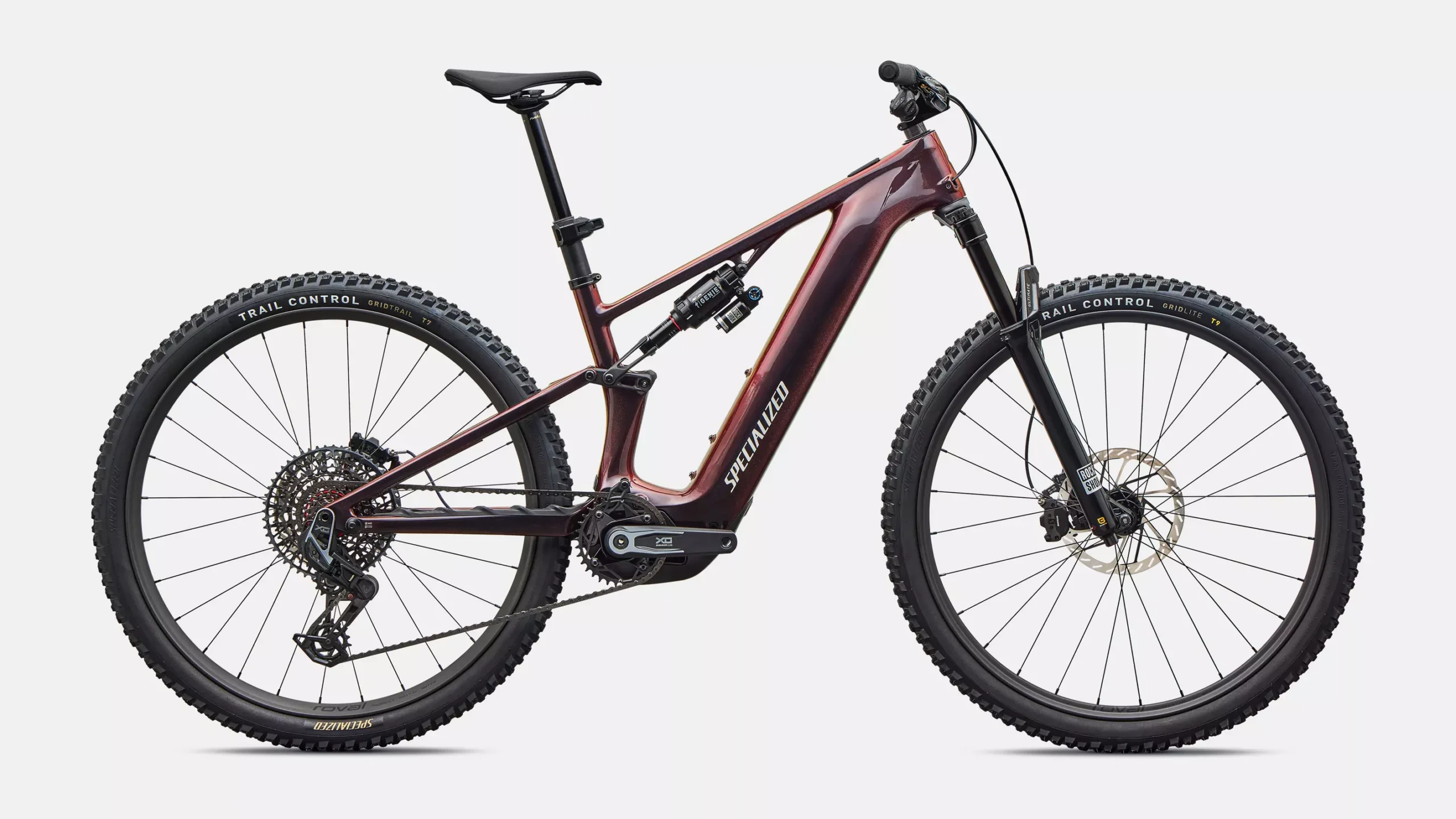 95727 10 LEVO R PRO REDBLKCMLN BLK DLMMET 9 scaled